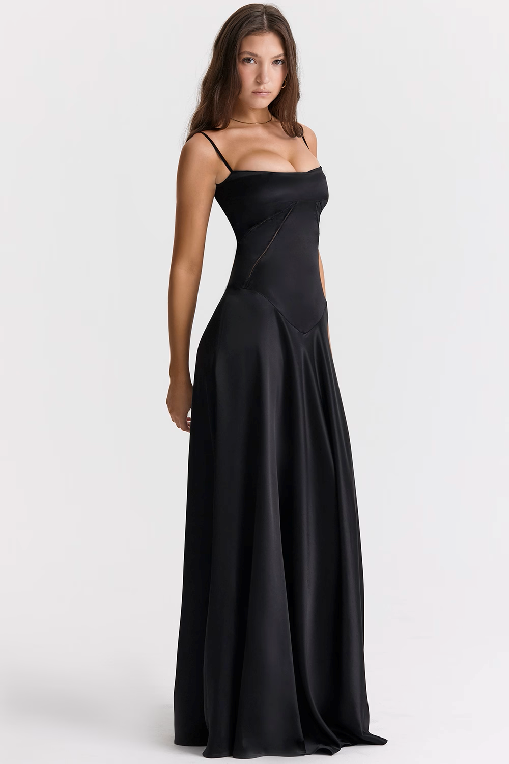 Robe longue à lacets en satin noire