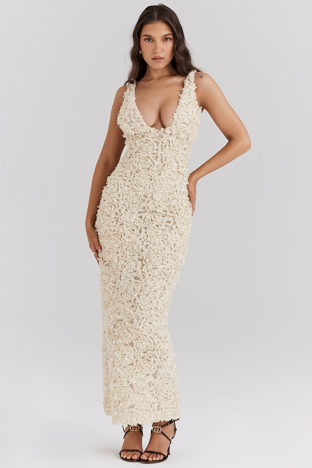 Robe longue crème à décolleté plongeant