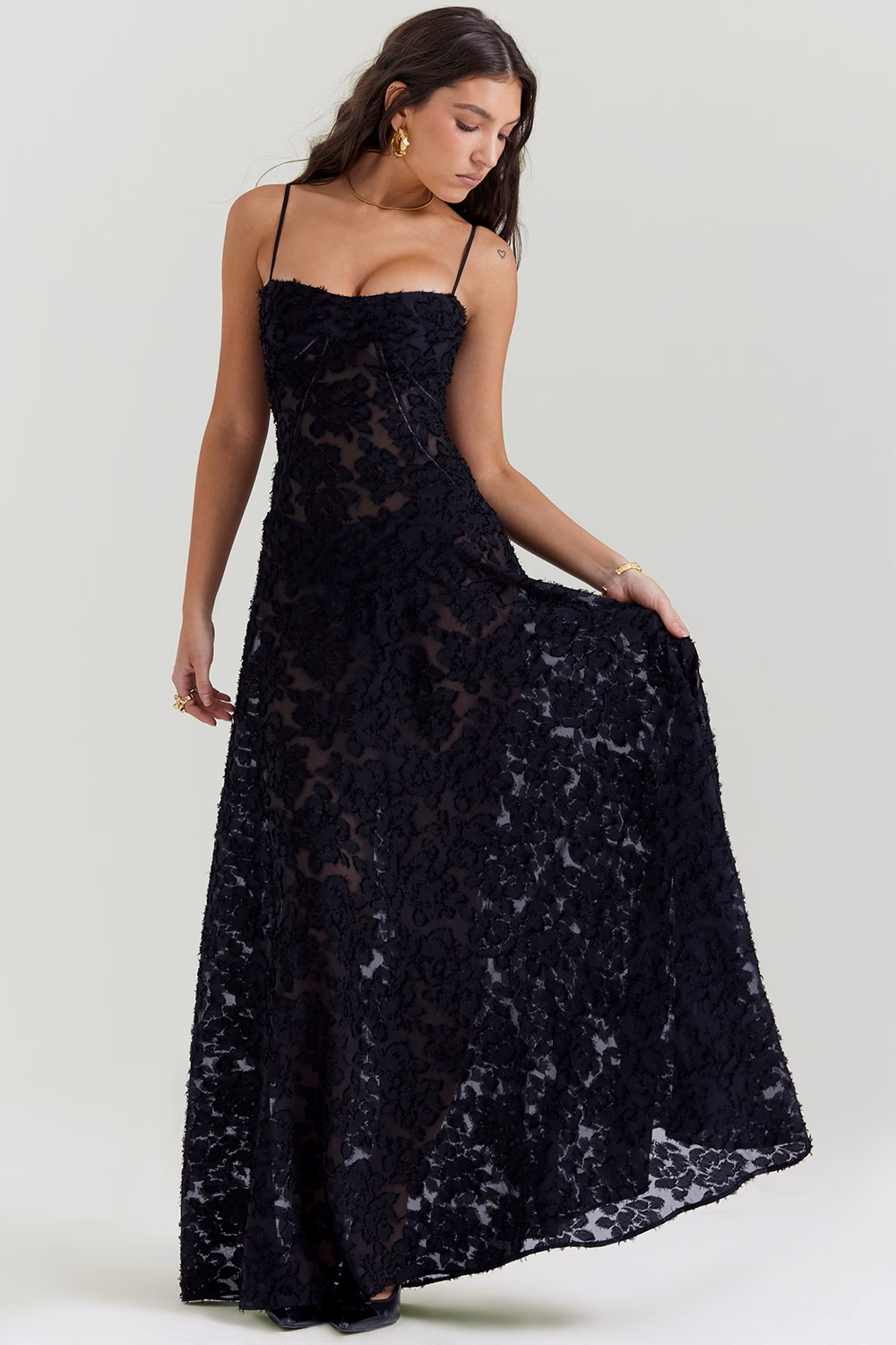 Robe longue vintage à dos en dentelle florale noir