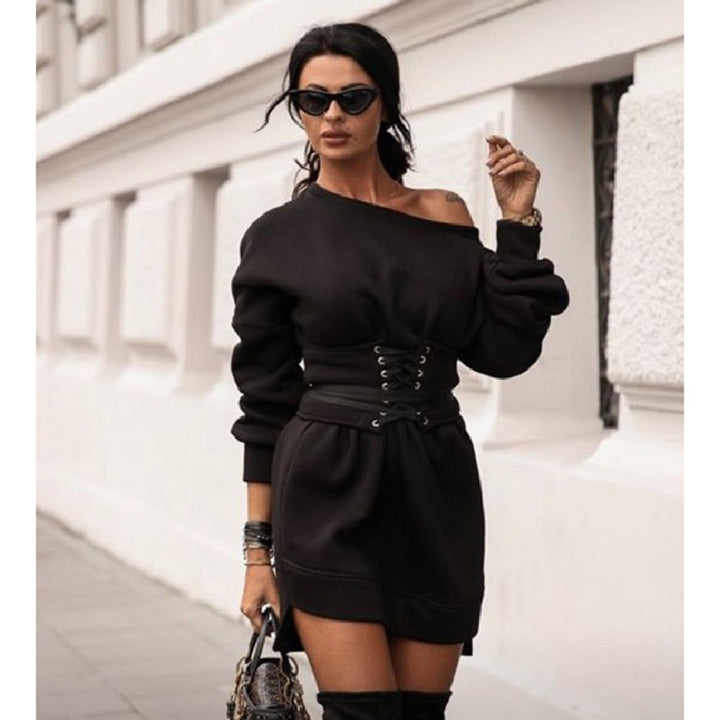 ROBE PULL AVEC CORSET À LACET